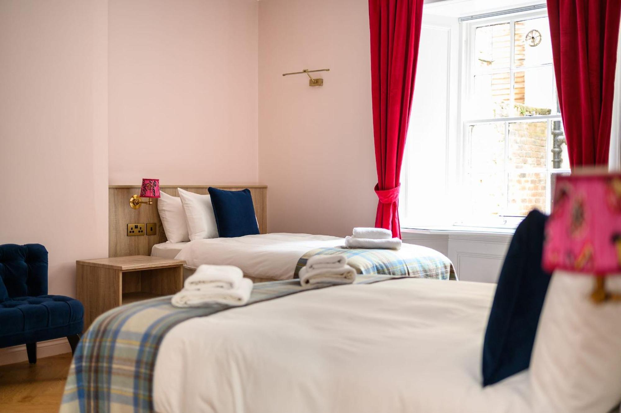 Queen Charlotte Guesthouse Édimbourg Extérieur photo