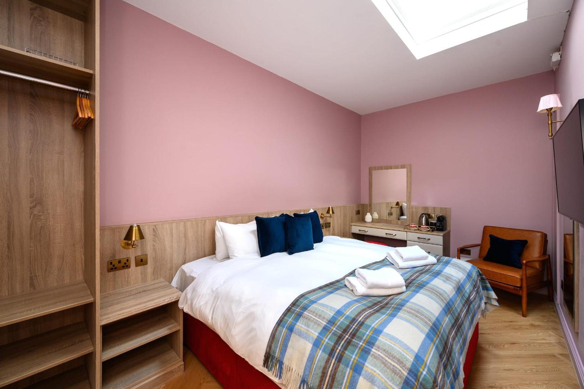 Queen Charlotte Guesthouse Édimbourg Extérieur photo