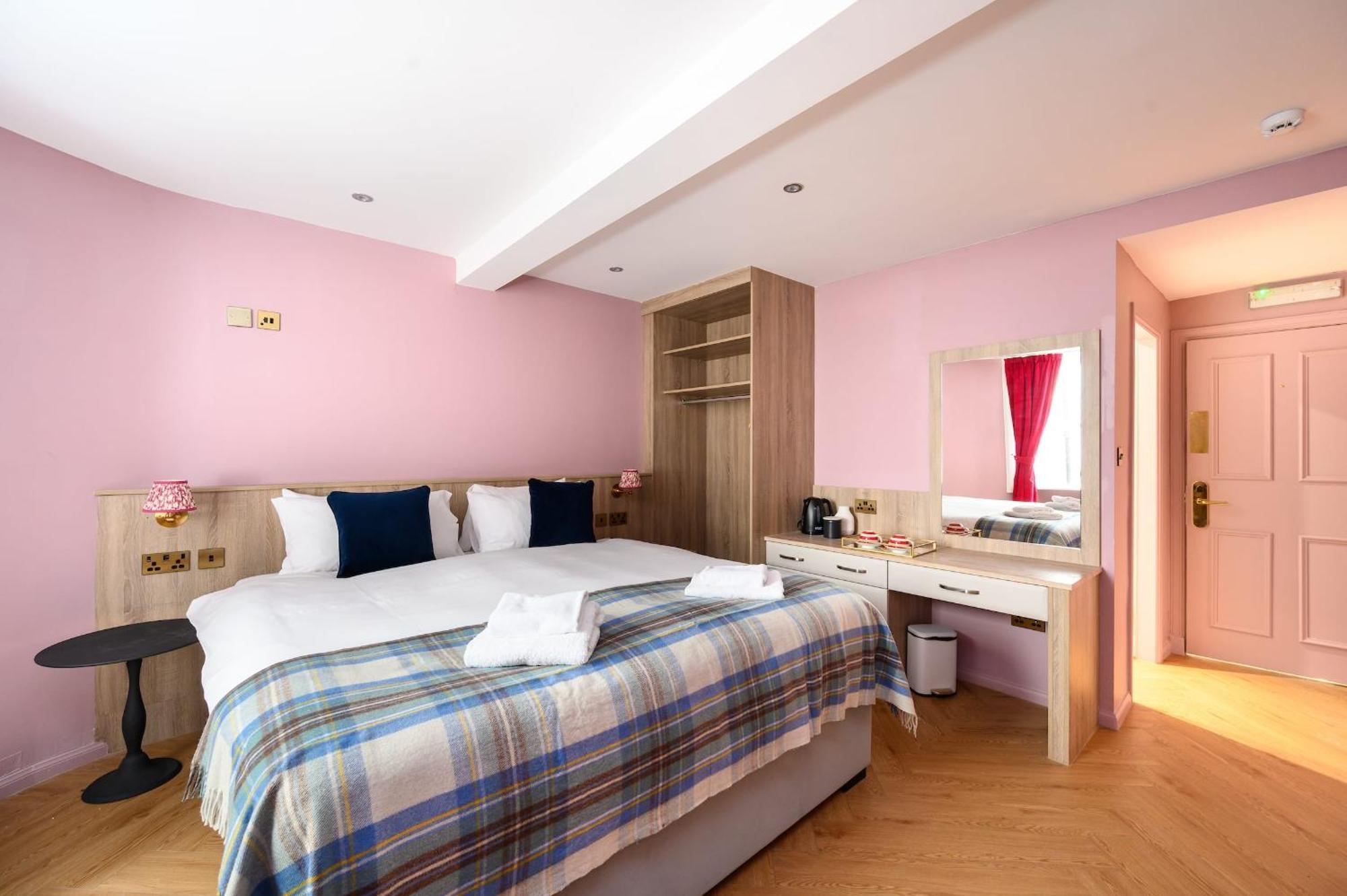 Queen Charlotte Guesthouse Édimbourg Extérieur photo
